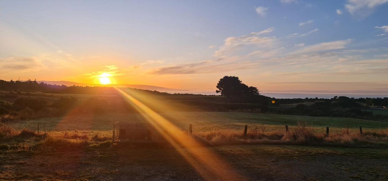 Rarakau Lodge Tuatapere エクステリア 写真